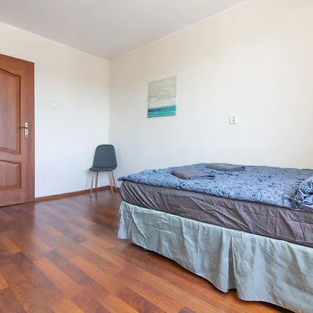 Golden Apartments&St95 *